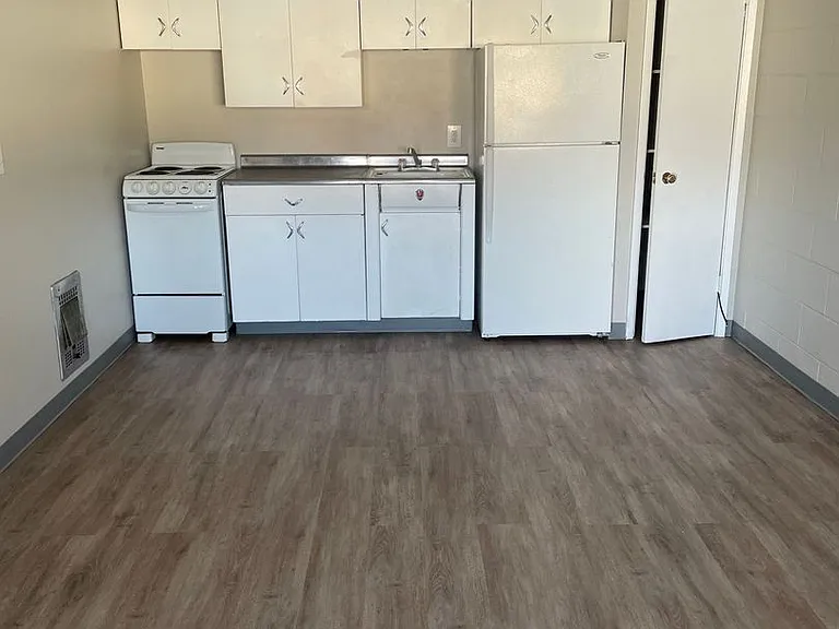 42 G St SW — Photo 9