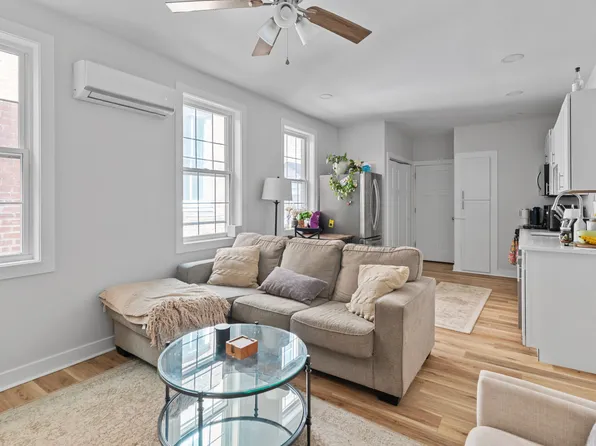 2212 W Grace St APT A, Richmond, VA 23220