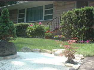 24 Northridge Rd, Cortlandt Manor, NY 10567