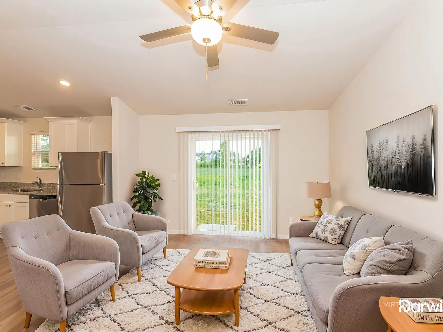 3 bed, 2.0 bath, 1173 sqft, $1,735 — Photo 3