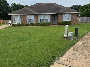 2 Christy Ct, Wetumpka, AL 36092