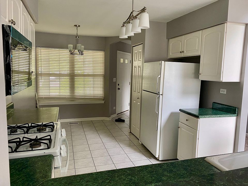 Kitchen with breakfast area