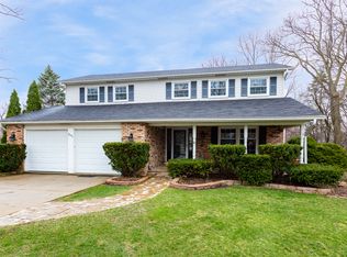 845 Rossmere Ct, Naperville, IL 60540