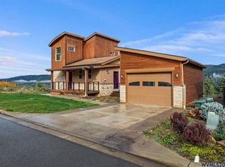 6310 Lakepointe Way, Sweet Home, OR 97386