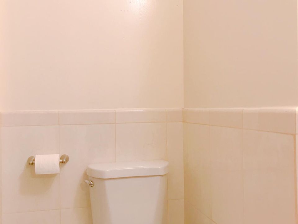 1st image of 267 Goettingen St