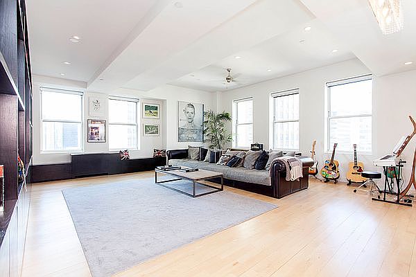 1st image of 15 Broad St APT 2820