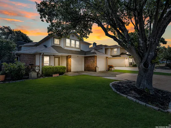 1143 SUMMIT Crest, San Antonio, TX 78258