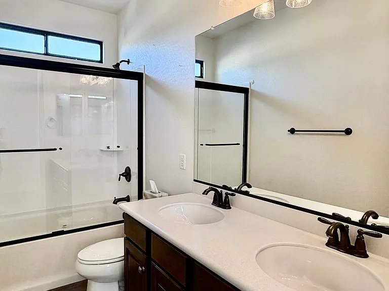 1777 W Ocotillo Rd — Photo 27
