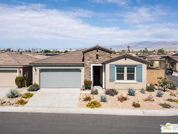2nd image of 78924 La Rosa Way