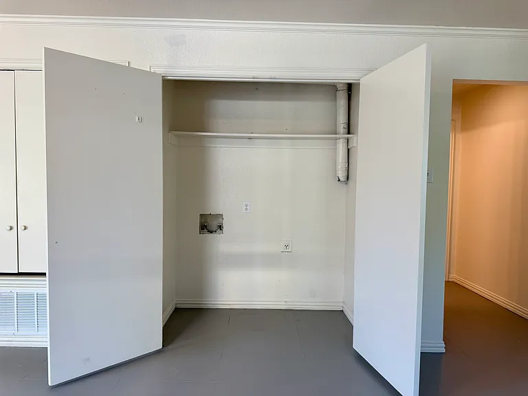 218 N 6th St #218 — Photo 10