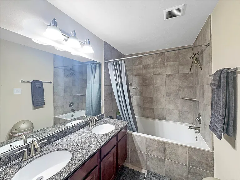 2822 Windy Thicket Ln — Photo 16