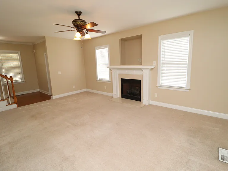 36 W Trafalgar Ct — Photo 7