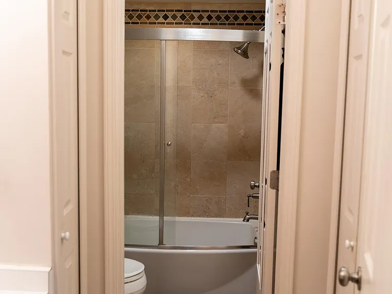 1825 Latimer Dr — Photo 14