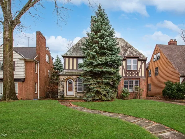 17800 Winslow Rd, Shaker Heights, OH 44122