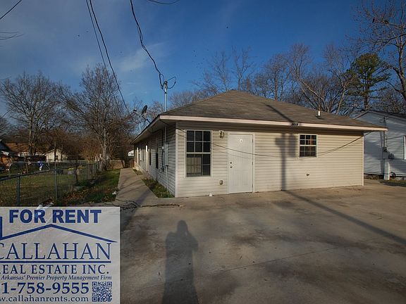 2nd image of 3619 Sycamore St #B