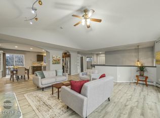 7827 Stanley Dr, Anchorage, AK 99518