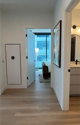 2nd image of 351 N May St #414