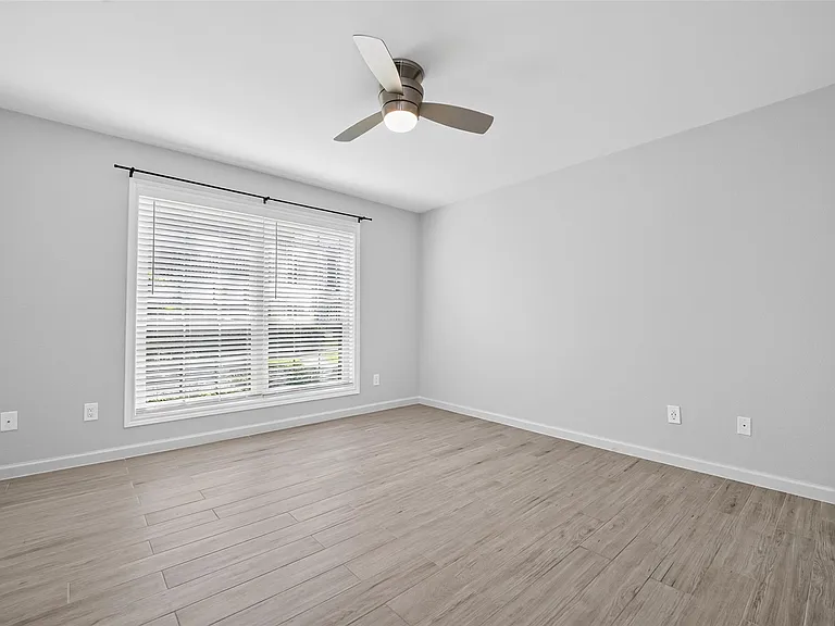 1311 Antoine Dr #195 — Photo 14