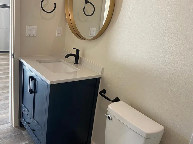 324 E Colorado Blvd #1 — Photo 3
