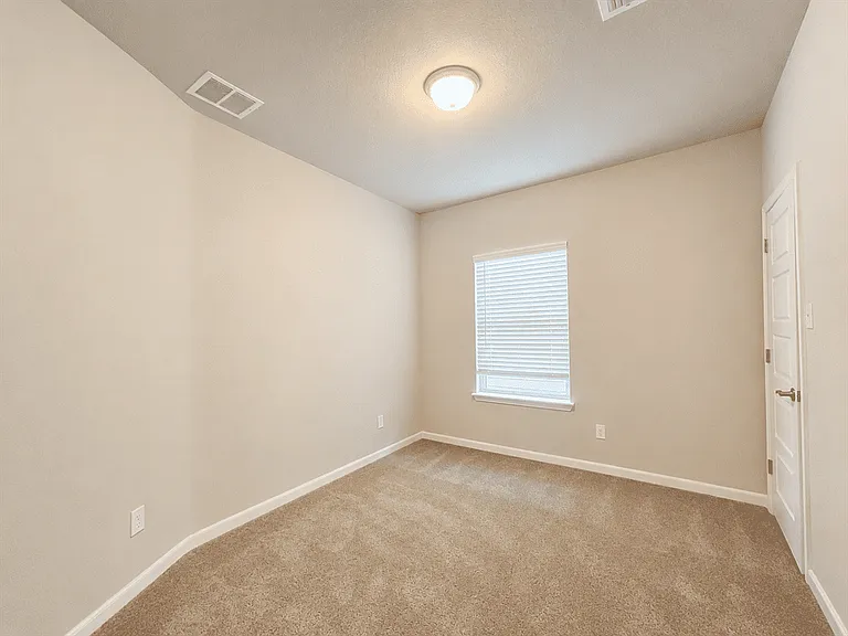 7161 Magnolia Vlg #201 — Photo 13
