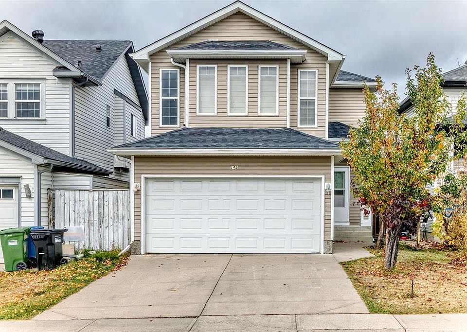 1st image of 145 S Martinvalley Cres NE