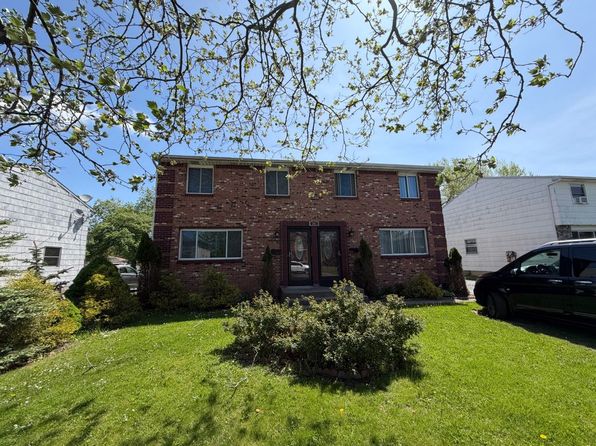 247 Robert Dr #1