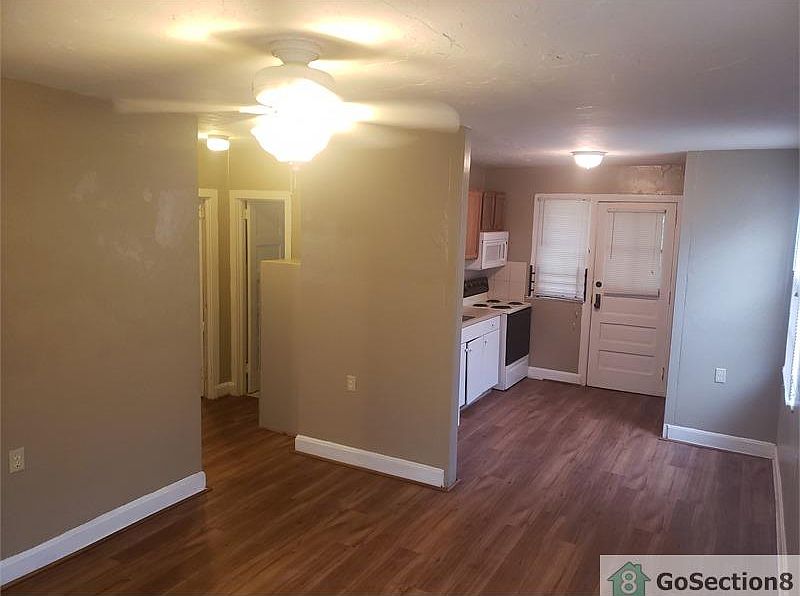 1st image of 3625 Charles St #3625