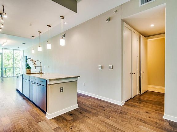 5th image of 2950 McKinney Ave APT 311