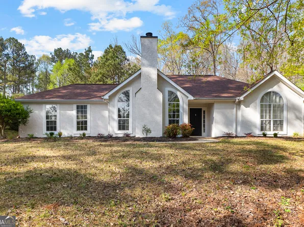 281 Winchester Dr, Sharpsburg, GA 30277