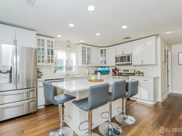 704 Huff Ave, Manville, NJ 08835