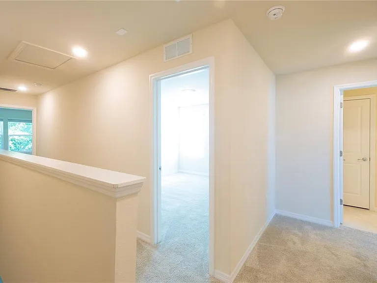 4609 Sparkling Shell Ave — Photo 43