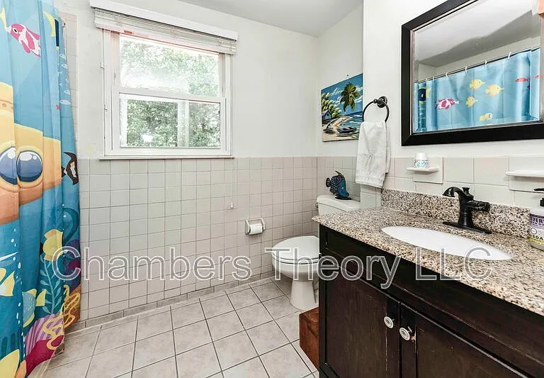 123 S Dickenson Ave — Photo 21