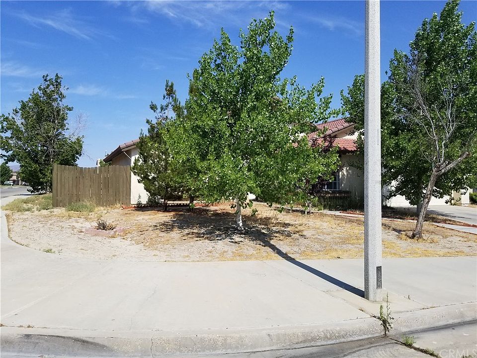 1st image of 37435 Highland Ct