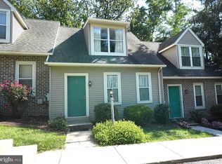 2 Westpointe Dr, Ephrata, PA 17522