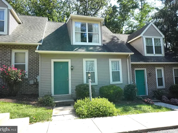 2 Westpointe Dr, Ephrata, PA 17522