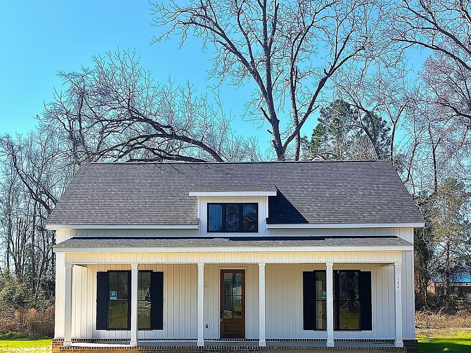 1st image of 132 Woods Ave