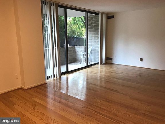 5th image of 118 Monroe St APT 109