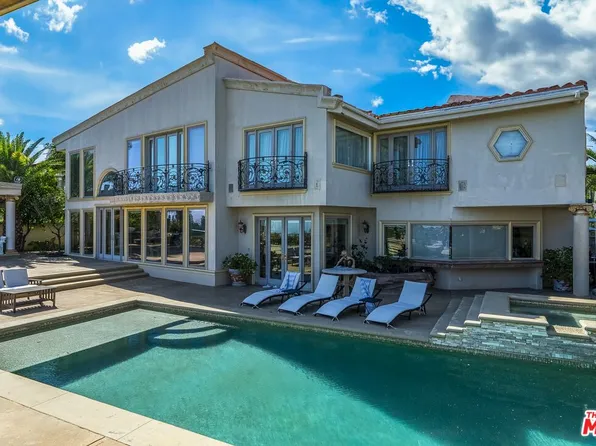 2716 Casiano Rd, Los Angeles, CA 90077