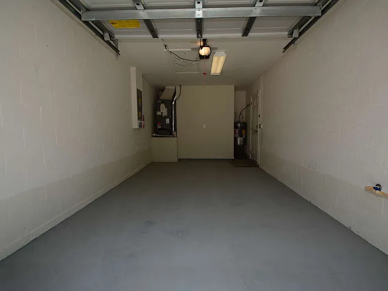 30 Eton Ln #B — Photo 6