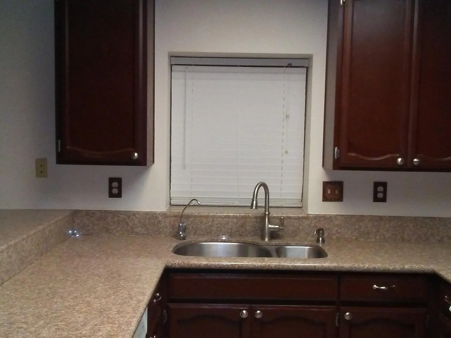 4 bed, 1921 sqft, $3,500 — Photo 4