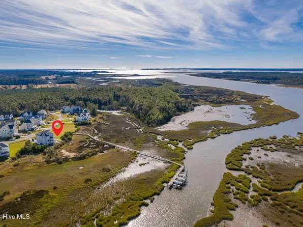 526 Shipmast Court, Beaufort, NC 28516