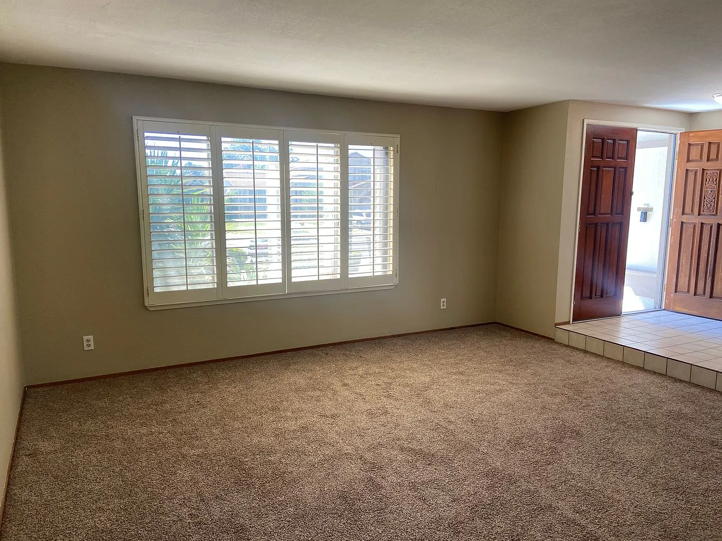 A Rosemont 4 Bdrm, 3 Bath — Photo 3