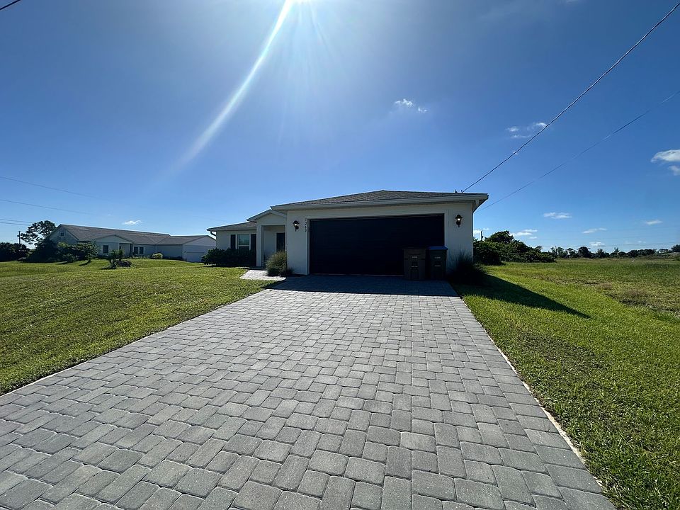 1st image of 1260 NE 40th Ter