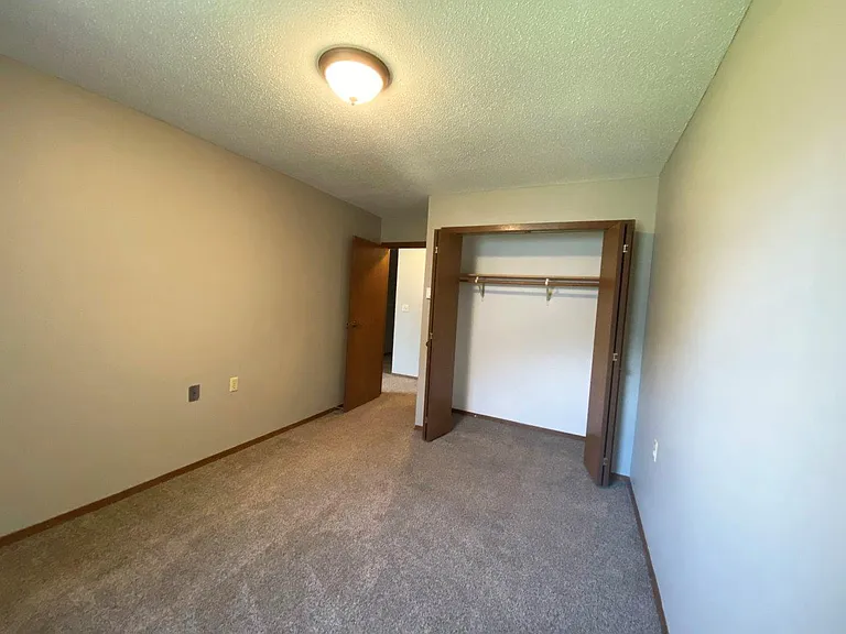 Bluestem Apartments — Photo 10