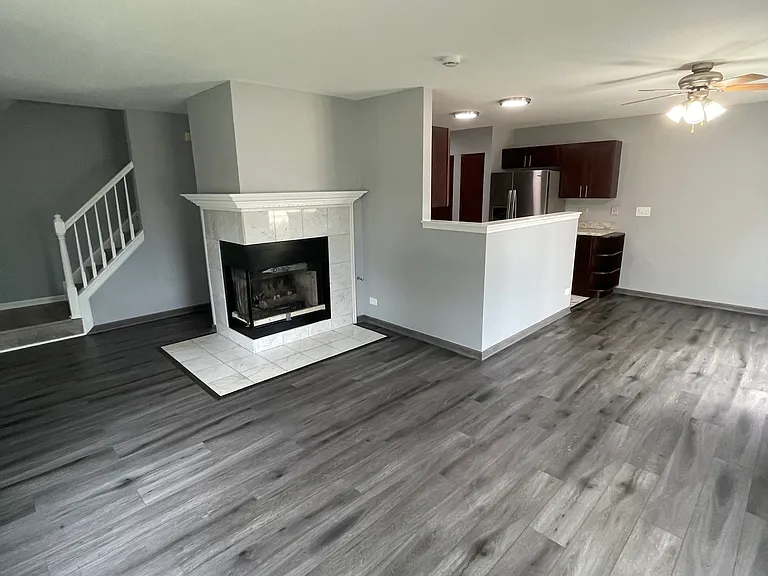 746 Fieldcrest Dr #B — Photo 4