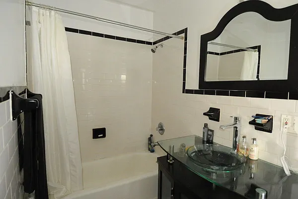 Rented by Charles Realty Group LLC | media 17