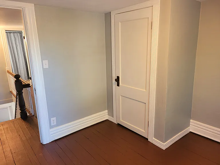5 Powell Ave — Photo 31