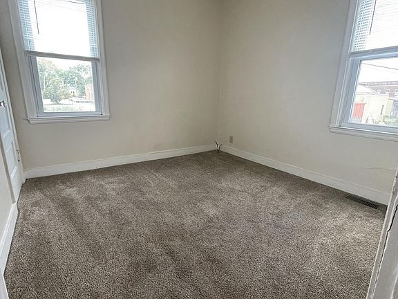 4th image of 2325 2nd Ave E #1
