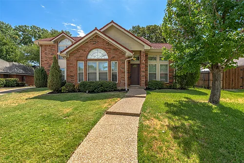 3104 Steve Dr Photo 1