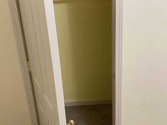 5th image of 601 Ferry Ave #1